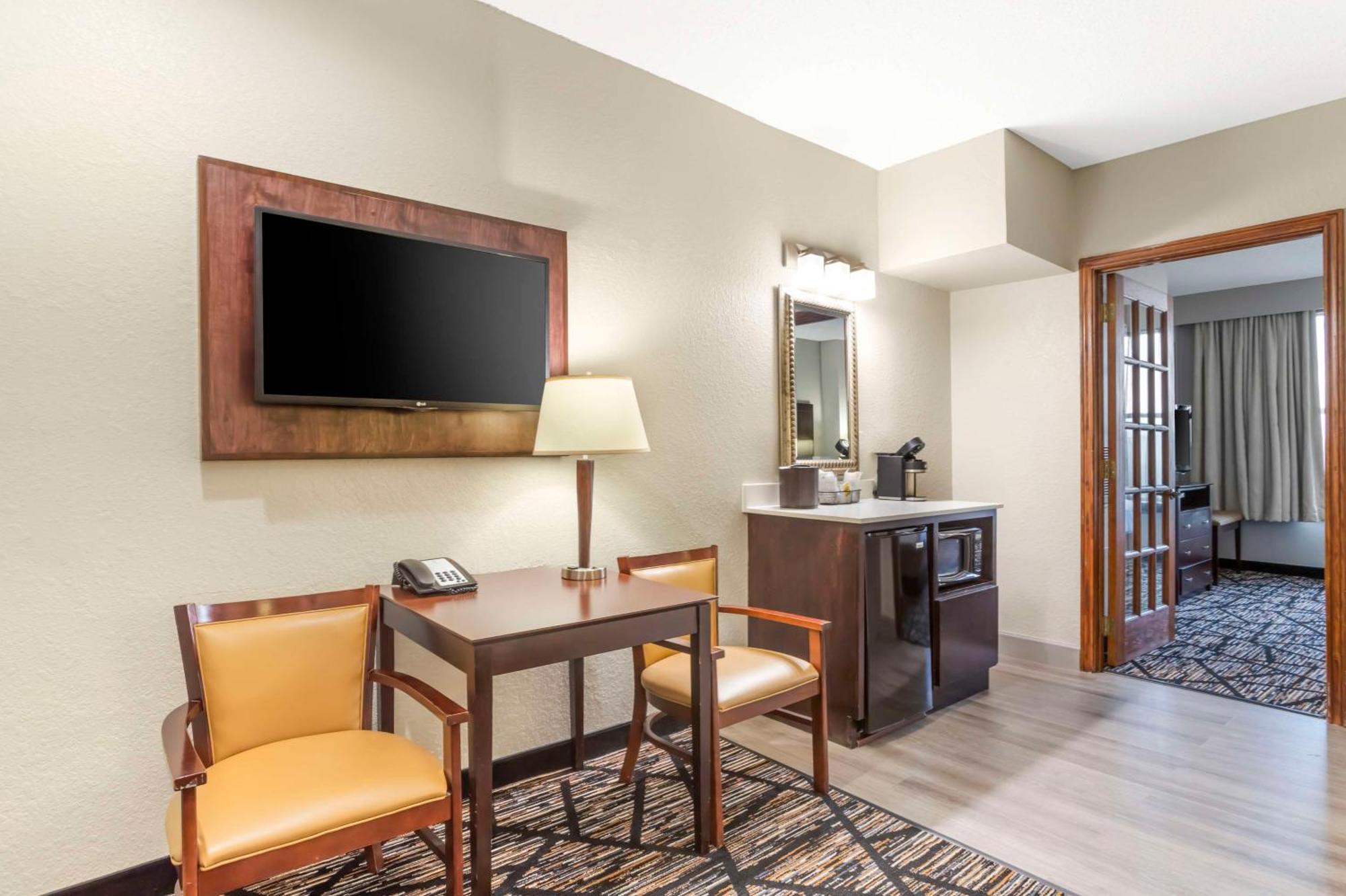 Best Western Plus Hobby Airport Inn And Suites Houston Esterno foto