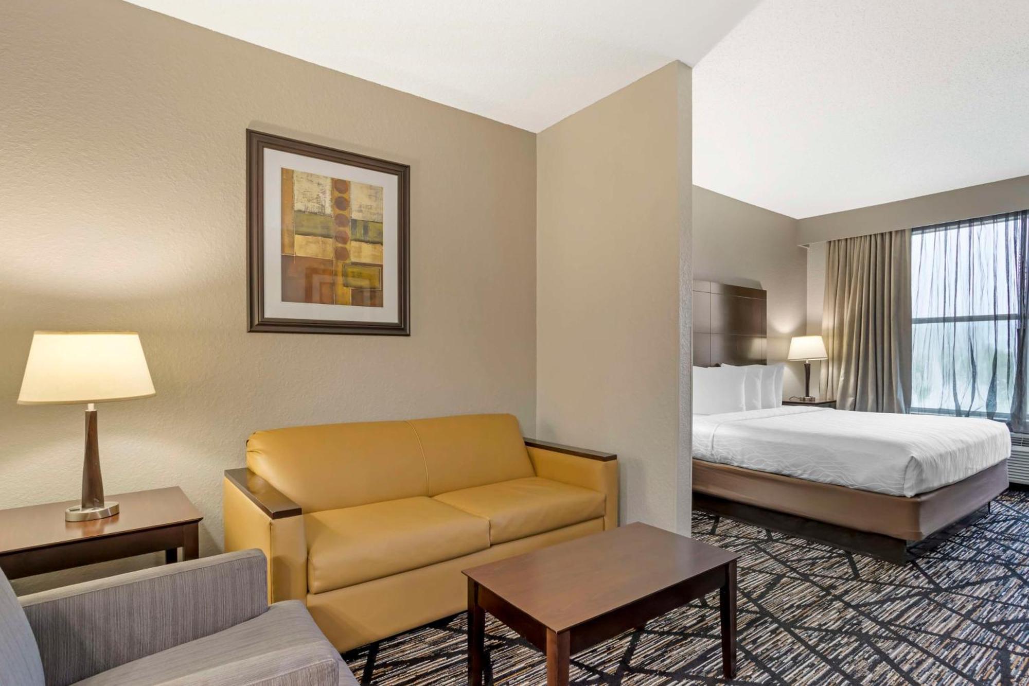 Best Western Plus Hobby Airport Inn And Suites Houston Esterno foto