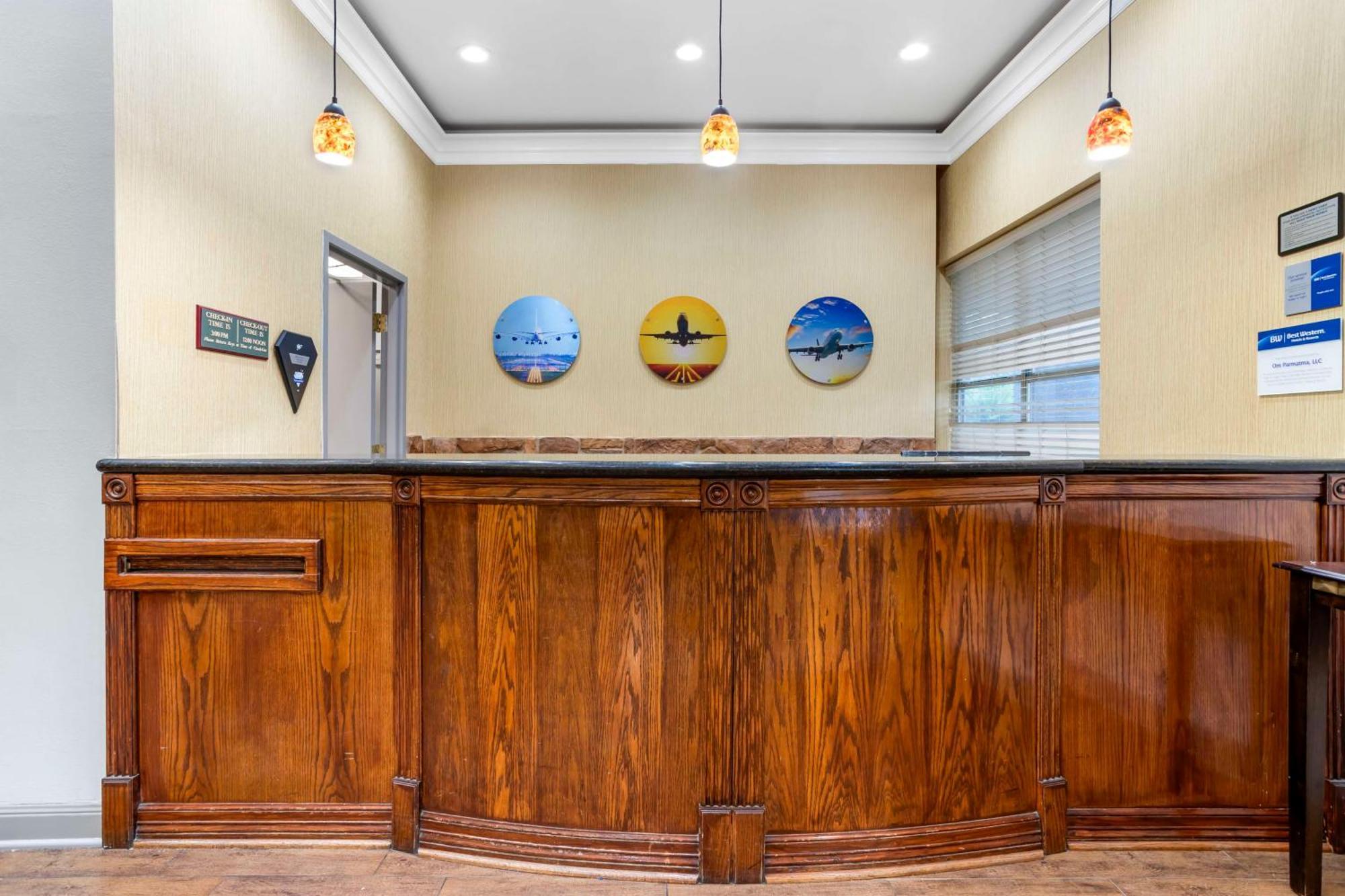 Best Western Plus Hobby Airport Inn And Suites Houston Esterno foto