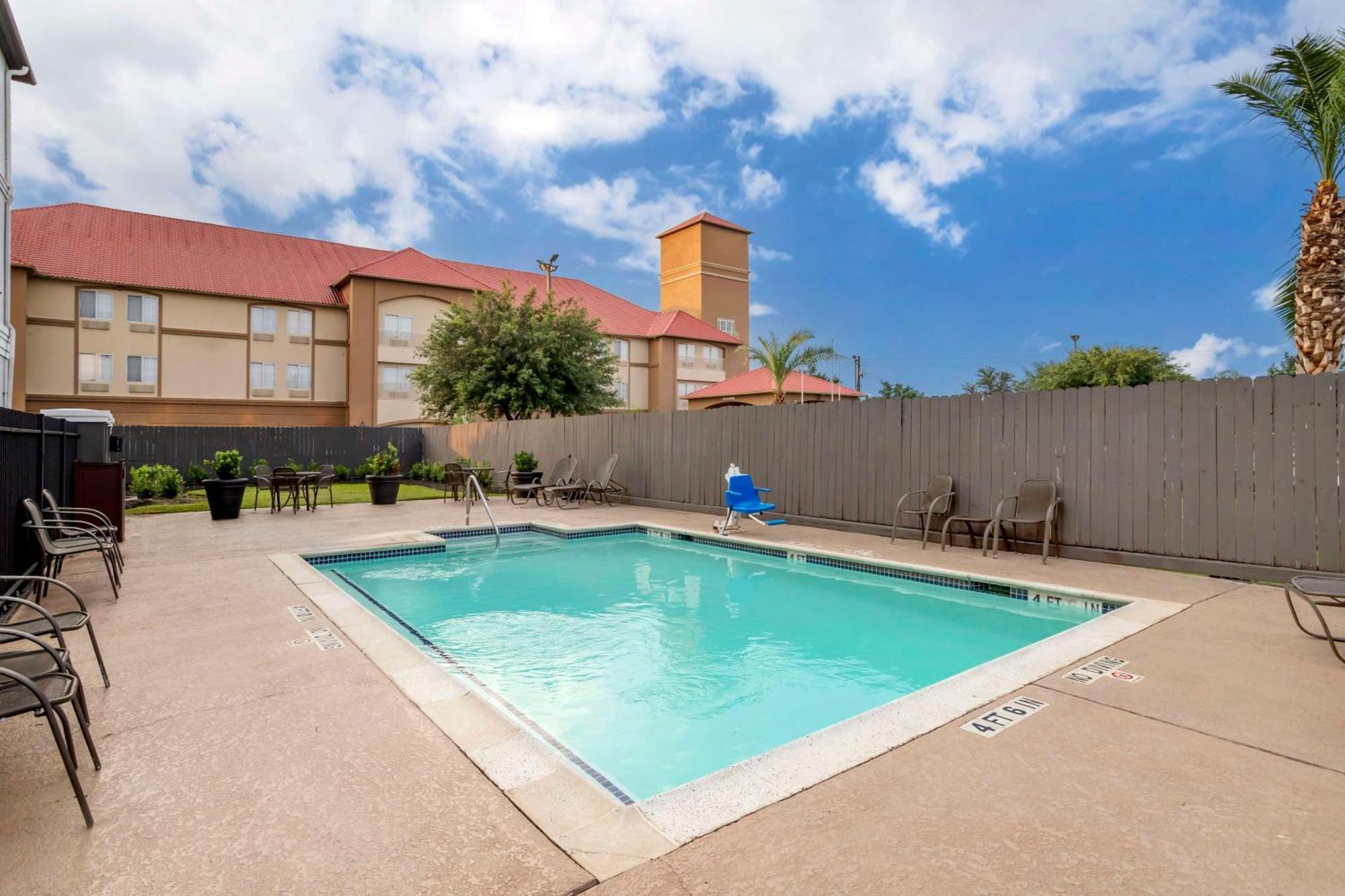 Best Western Plus Hobby Airport Inn And Suites Houston Esterno foto